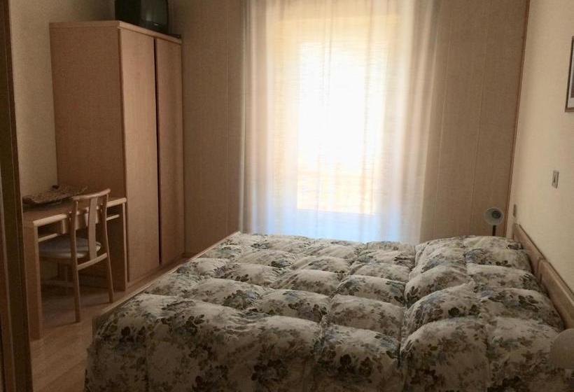 住宿加早餐  Garnì Serena