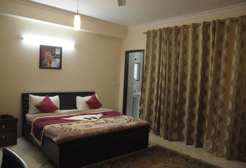 مبيت وإفطار Namaste Bnb & Service Apartments