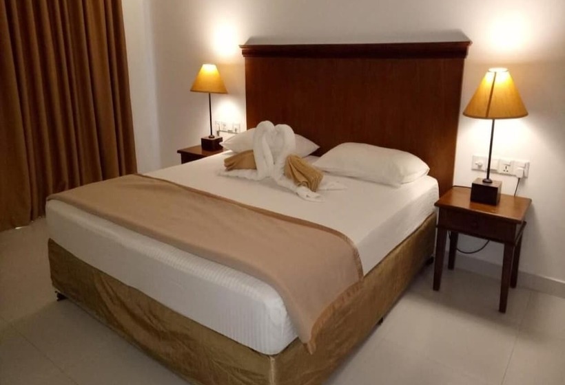 Garden Beach Hotel Kalutara