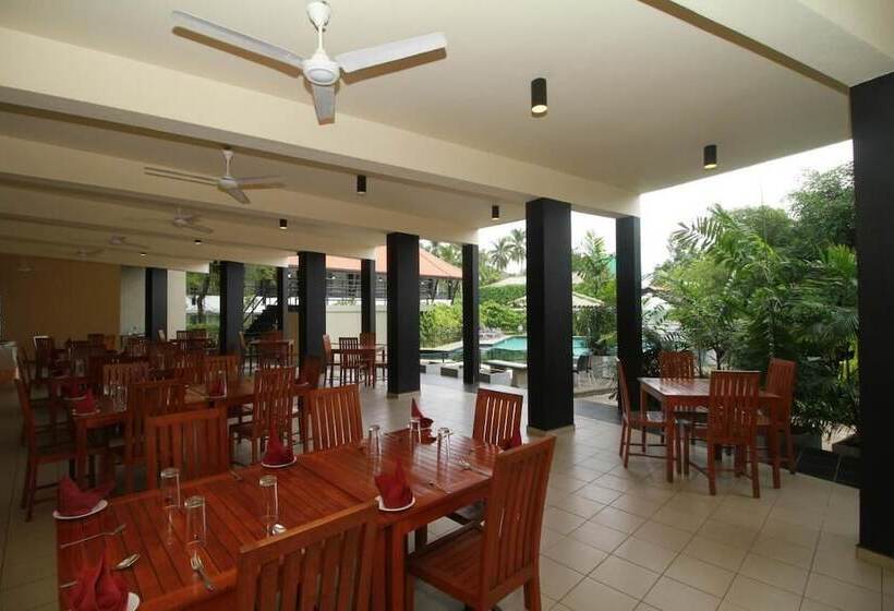 Garden Beach Hotel Kalutara