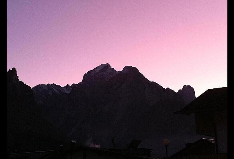 فندق Albergo Krissin