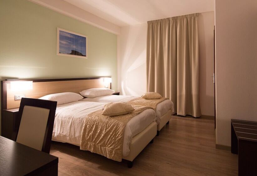 호텔 Albergo Ristorante Bismantova