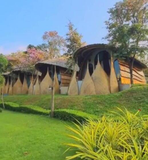 בית מלון כפרי Binlha Raft Resort