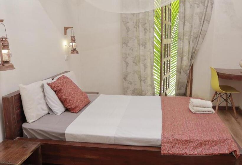 فندق Cafe Central