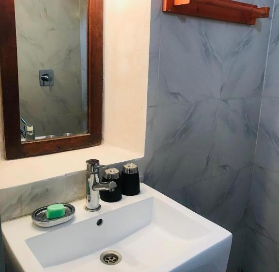 فندق Cafe Central