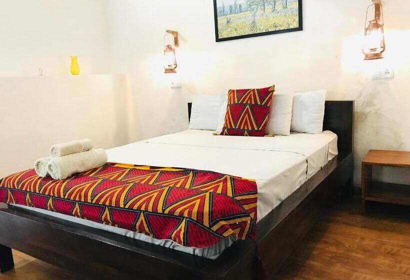 فندق Cafe Central