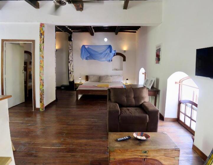 فندق Cafe Central