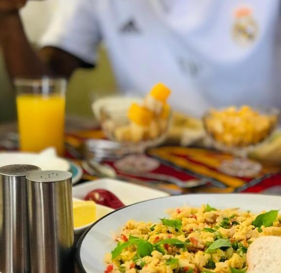 فندق Cafe Central