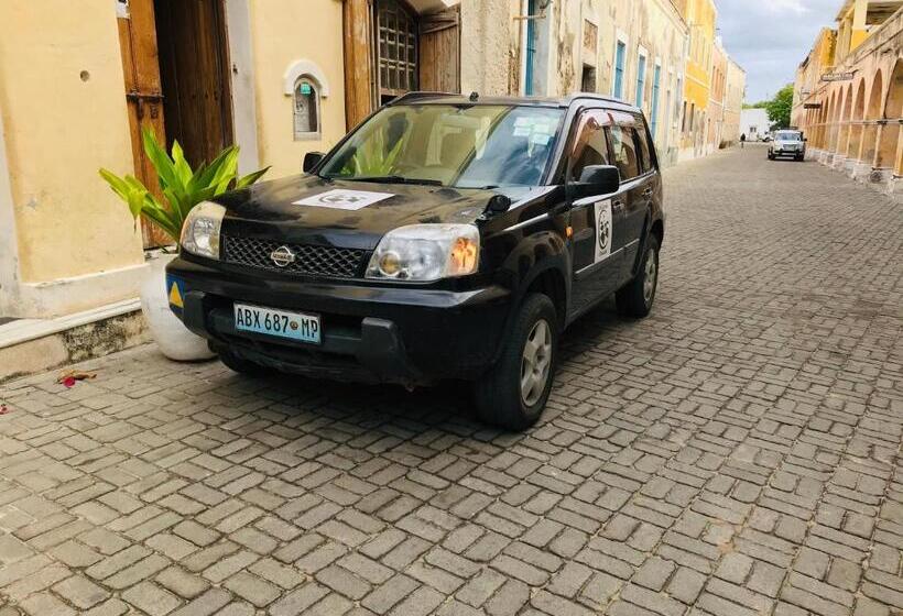 فندق Cafe Central