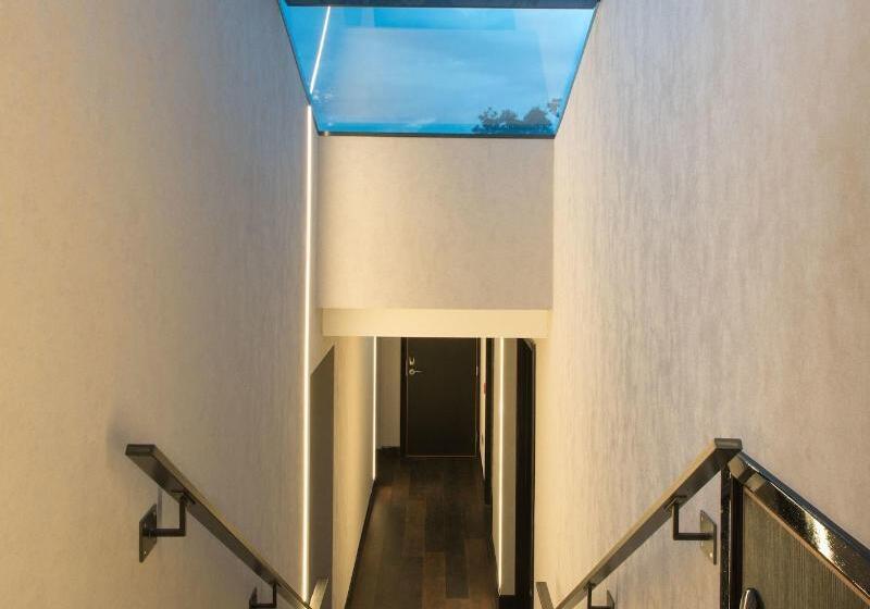 هتل Camden Enterprise