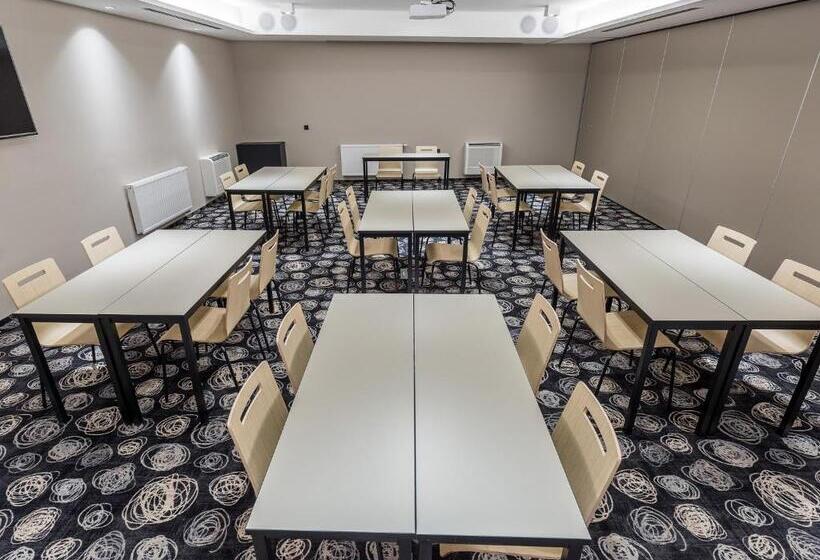 هتل Center Novo Mesto