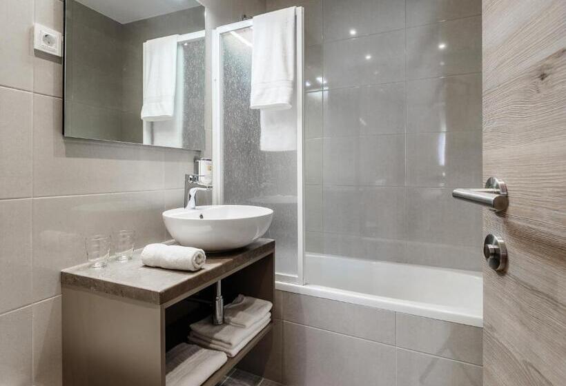 هتل Center Novo Mesto