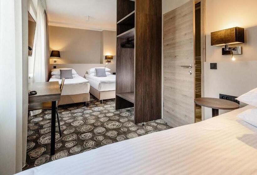 هتل Center Novo Mesto