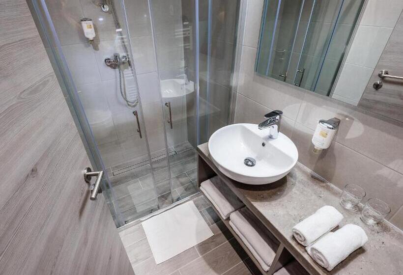 هتل Center Novo Mesto