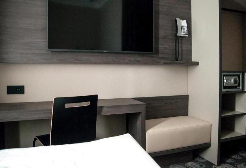 هتل Center Novo Mesto