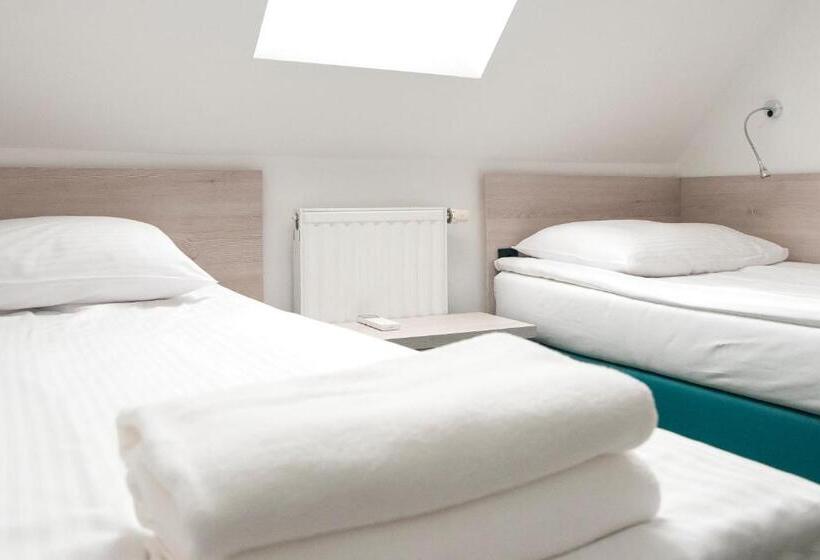 هتل Center Novo Mesto