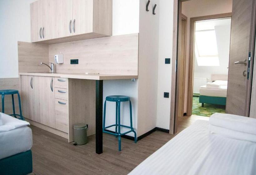 هتل Center Novo Mesto