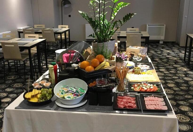 هتل Center Novo Mesto