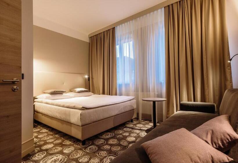 هتل Center Novo Mesto