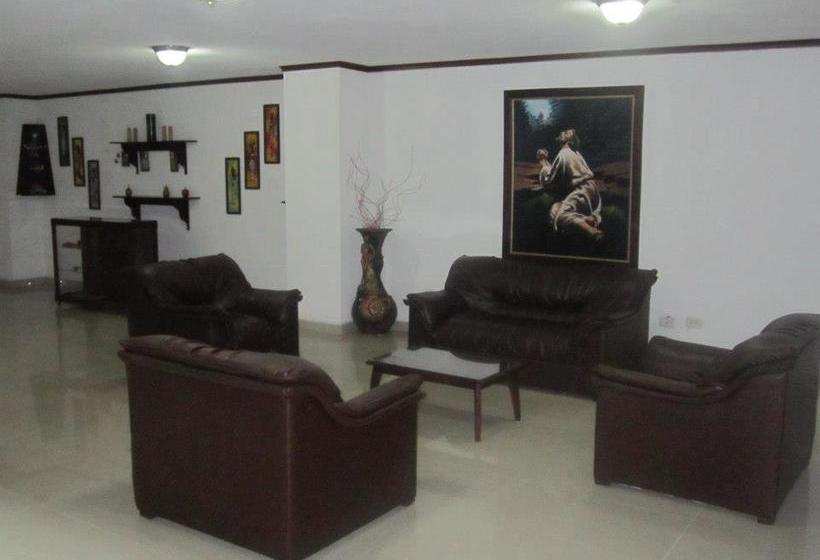 هتل Davinci Calarca