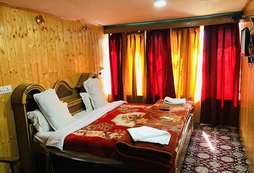 فندق Glacier Heights