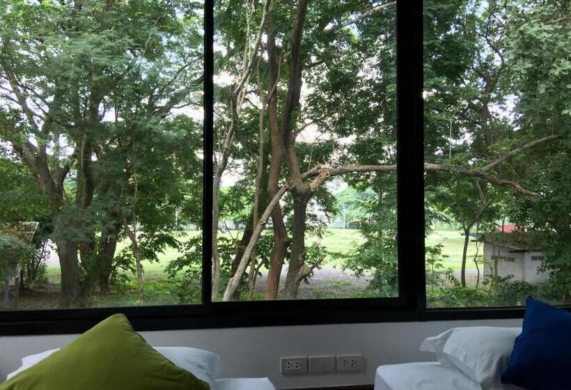 בית מלון כפרי Green@buriram