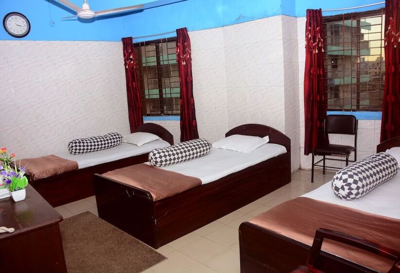 هتل Hilton City Residential