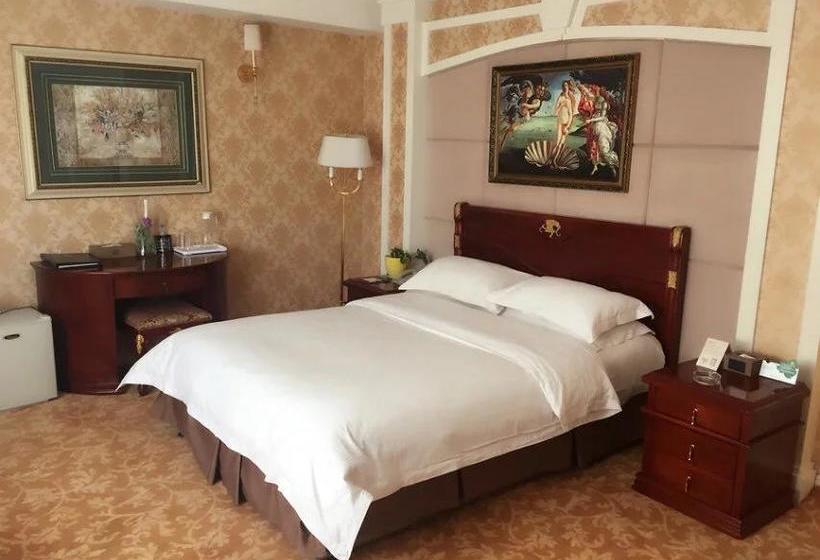 Otel Manzhouli Port International