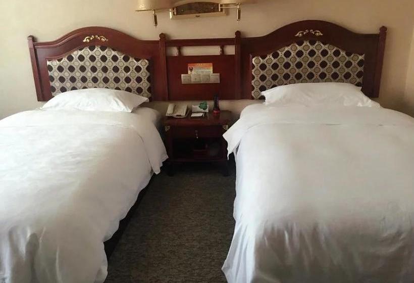 Otel Manzhouli Port International