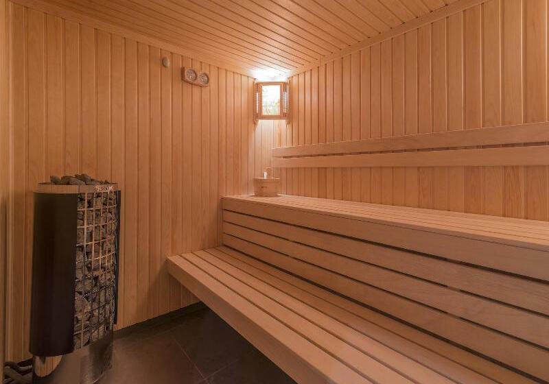 Messier 53 Hotel Yerevan