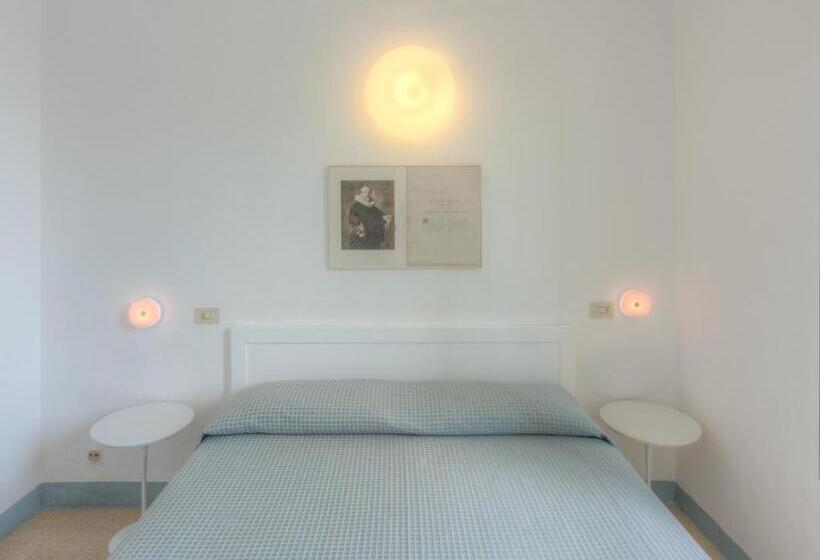 هتل Meublè Agavi