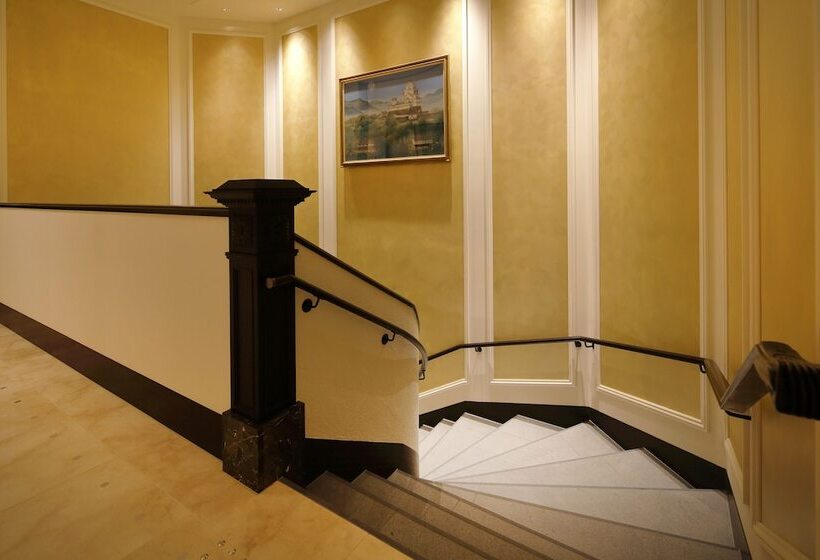 酒店 Monterey Himeji