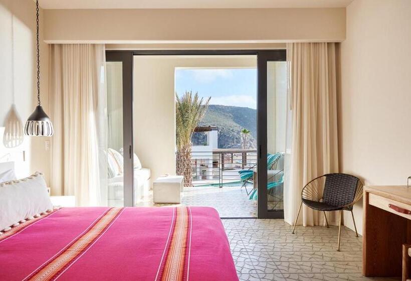 هتل San Cristobal Adults 15+