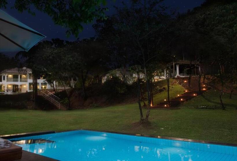 בית מלון כפרי The Postcard Velha, Goa