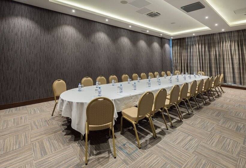 Hotel Wyndham Garden Astana