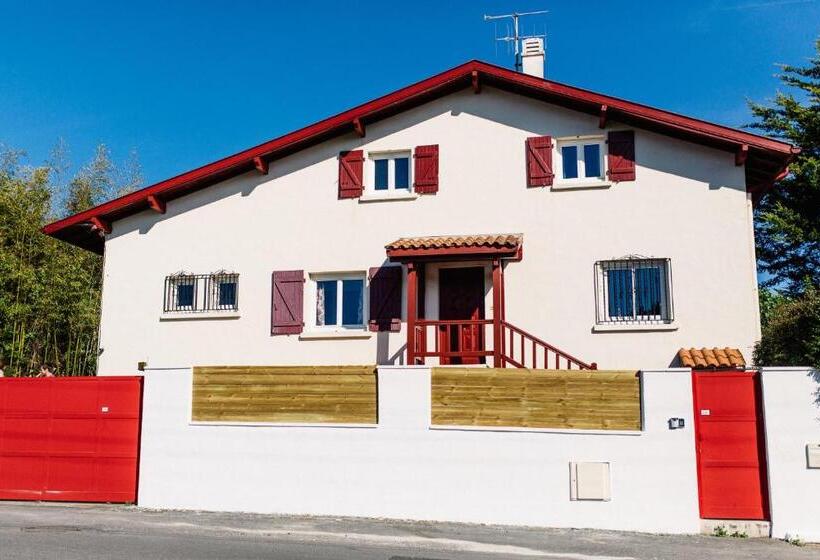 فندق صغير Nami House