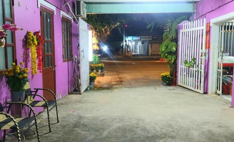 Thuy Hang Motel