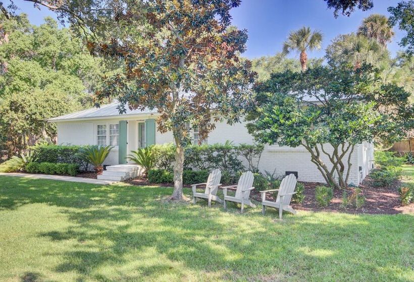 16 29th Avenue Isle Of Palms Group Retreat