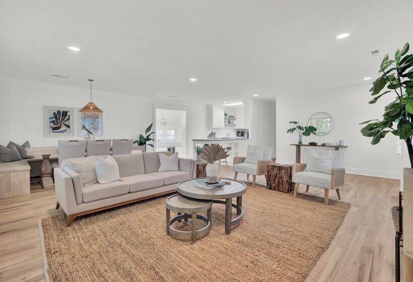 16 29th Avenue Isle Of Palms Group Retreat