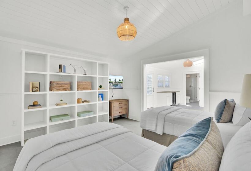 16 29th Avenue Isle Of Palms Group Retreat