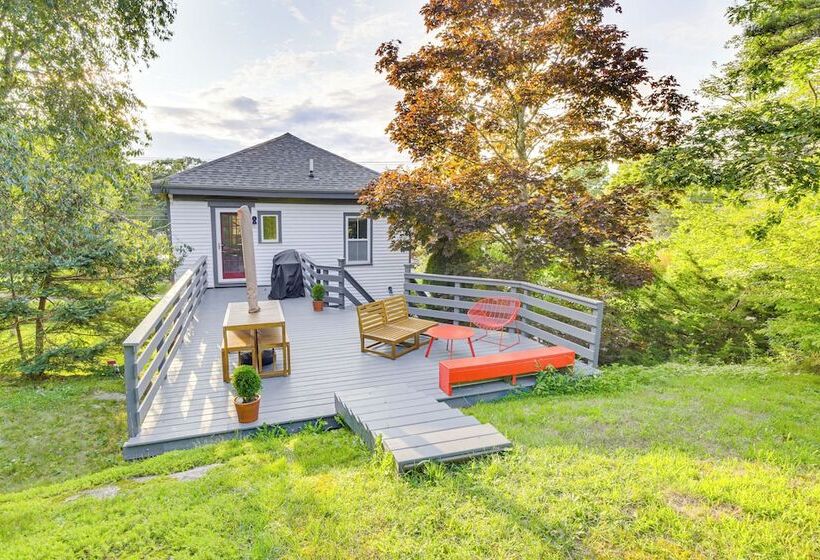 3 Mi To Boothbay Harbor: Coastal Colorful Home!