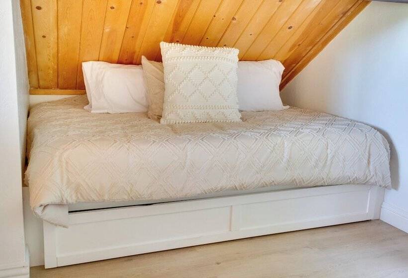 Designer A Frame In Lake Arrowhead W/ Game Room