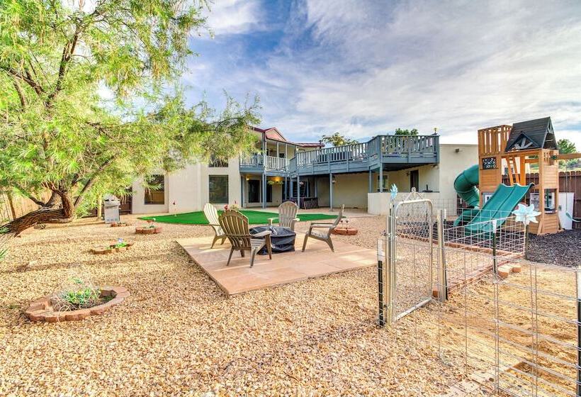 Deck, Putting Green & Views: Albuquerque Oasis