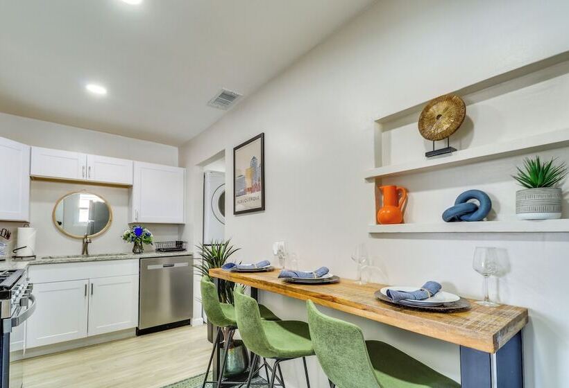 Albuquerque Retreat W/ Hot Tub Central Location!