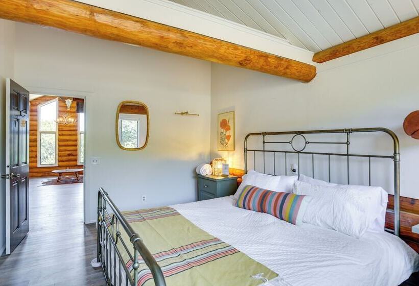 Alpine Cabin W/ Pool & Hot Tub Access On 27 Acres!