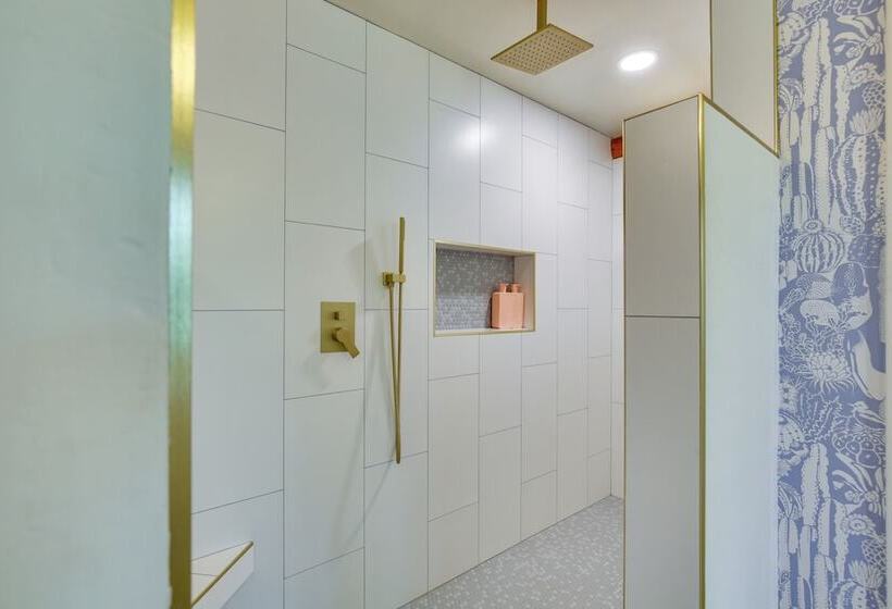 Alpine Log Cabin On 27 Acres W/ Hiking Trails!