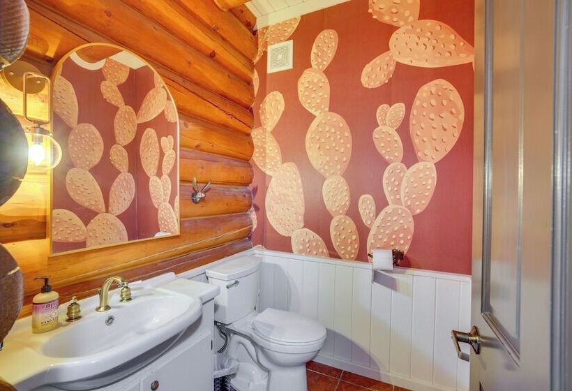 Alpine Log Cabin On 27 Acres W/ Hiking Trails!