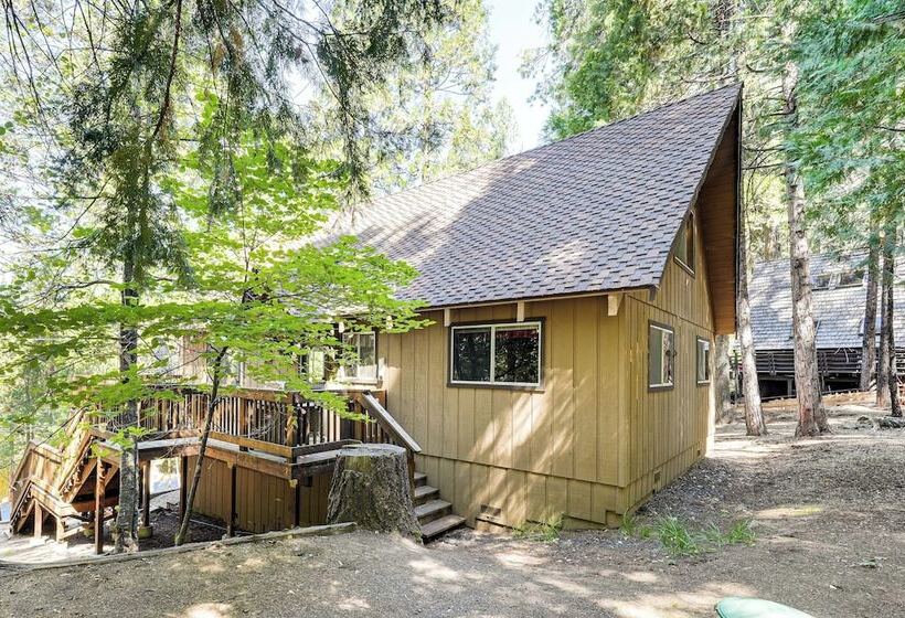 Beach Access, Furnished Deck & Grill: Arnold Cabin