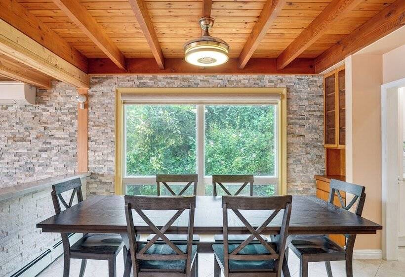 Beautiful Candlewood Lake House W/ Private Dock!