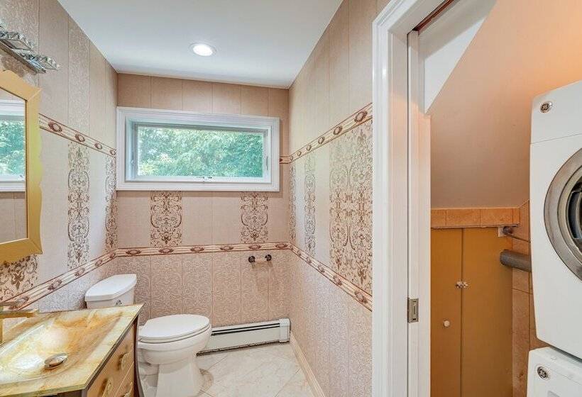 Beautiful Candlewood Lake House W/ Private Dock!